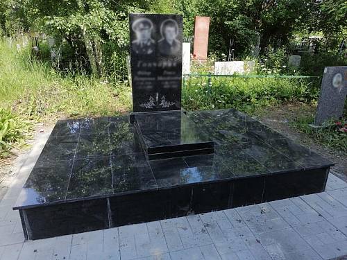 Памятники 12